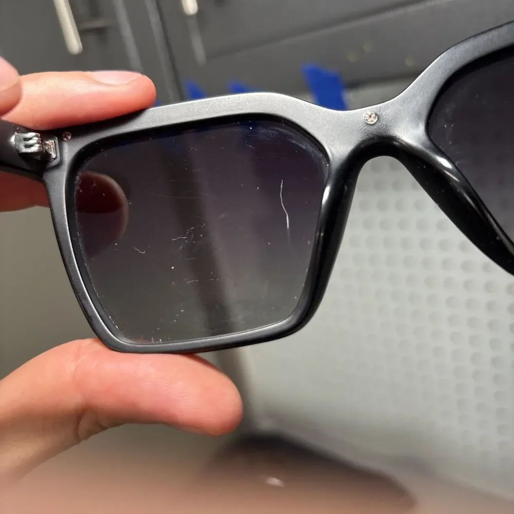 Quay Sunglasses Level Up 60-16-148 Black Frames Blue Beige Fade Lenses